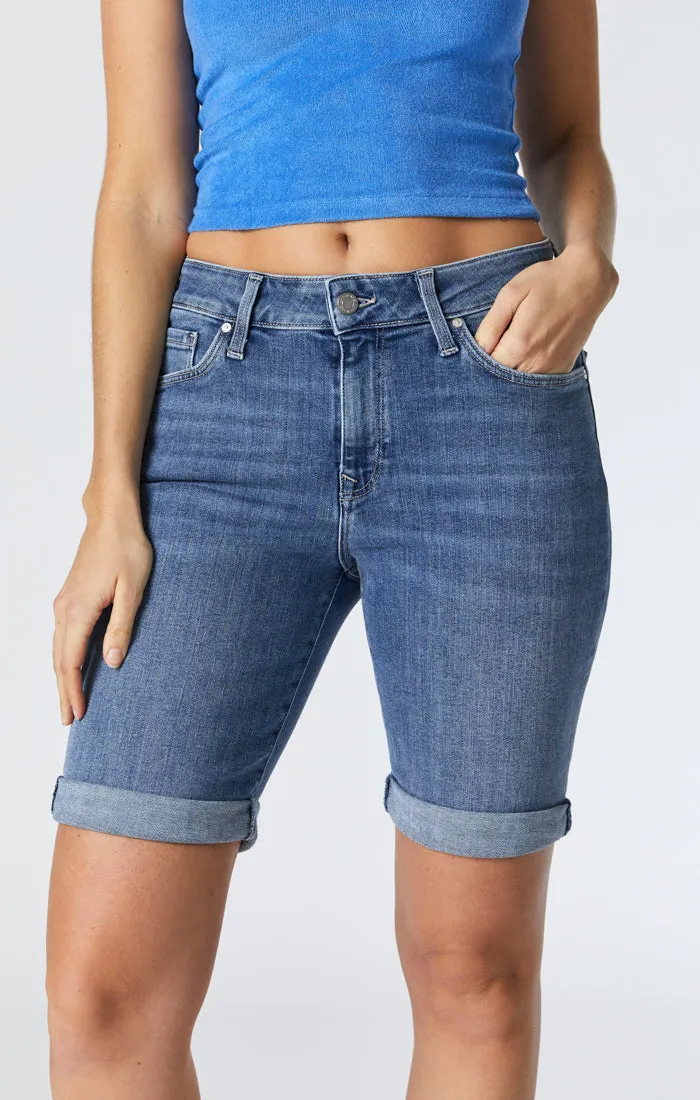 ALEXIS SHORTS IN LIGHT ORGANIC BLUE
