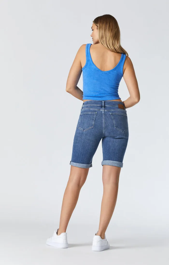 ALEXIS SHORTS IN LIGHT ORGANIC BLUE