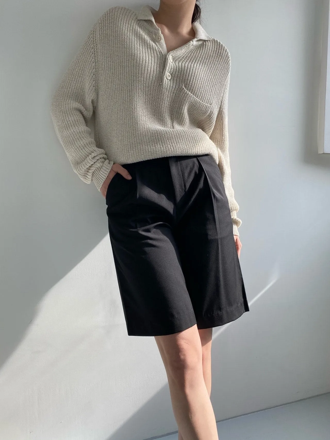 SUMMER WOOL BERMUDA SHORTS